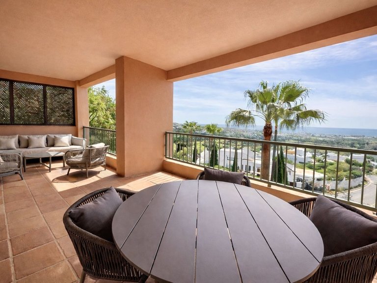 Apartment for Sale in Los Flamingos, Malaga 4