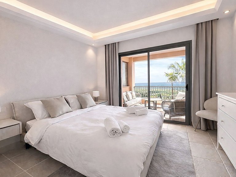 Apartment for Sale in Los Flamingos, Malaga 7