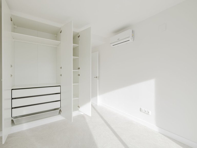 Apartment for Sale in Artola, Malaga 15