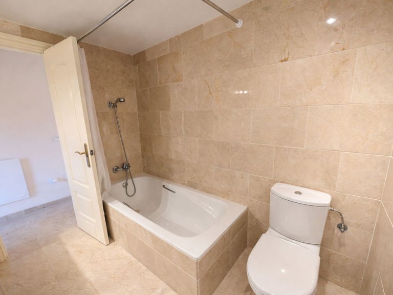 Apartment for Sale in El Chaparral, Malaga 10
