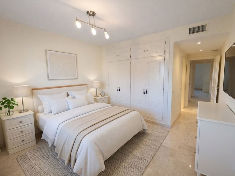Apartment for Sale in El Chaparral, Malaga 9