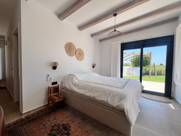 Villa for Sale in New Golden Mile, Malaga 14