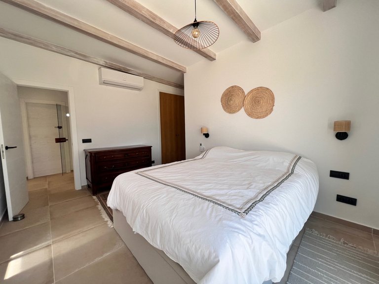 Villa for Sale in New Golden Mile, Malaga 15