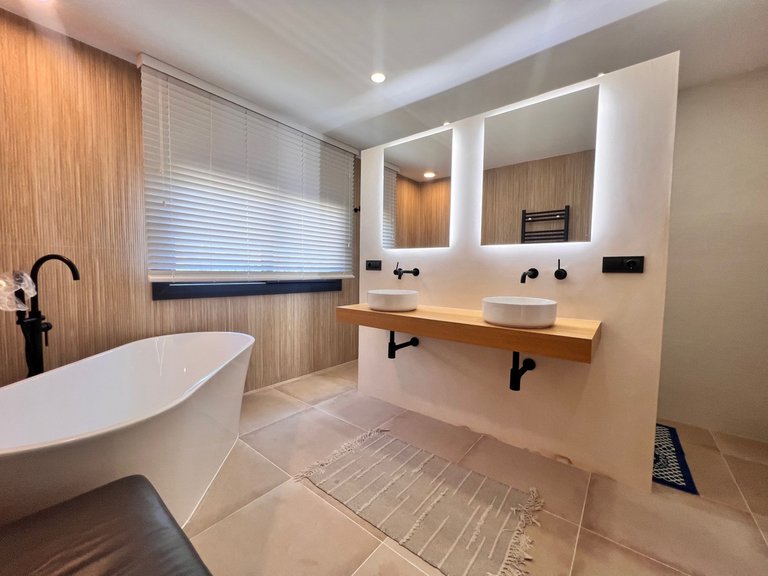Villa for Sale in New Golden Mile, Malaga 17