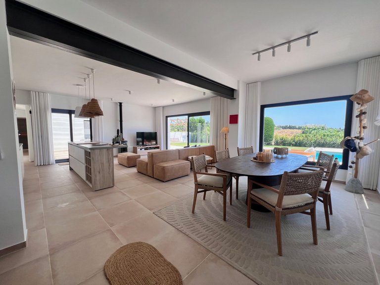 Villa for Sale in New Golden Mile, Malaga 4