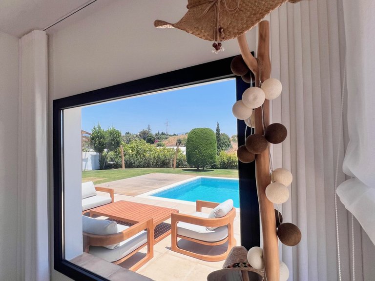 Villa for Sale in New Golden Mile, Malaga 6