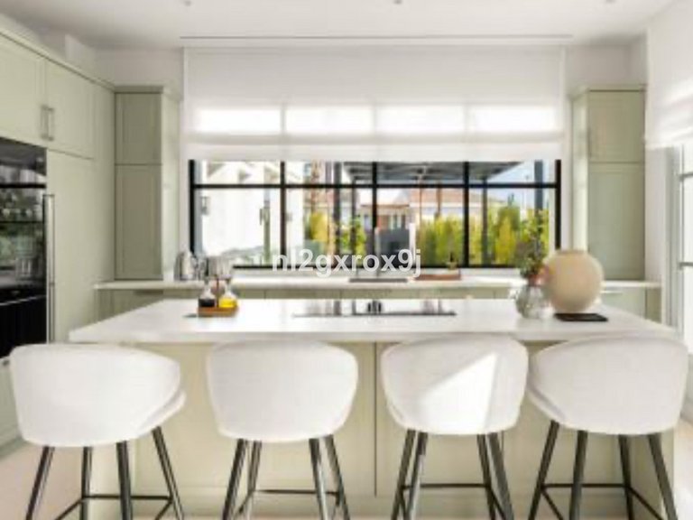 Villa for Sale in Nueva Andalucía, Malaga 14
