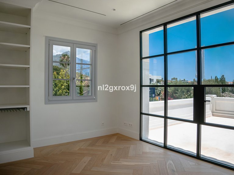 Villa for Sale in Nueva Andalucía, Malaga 2