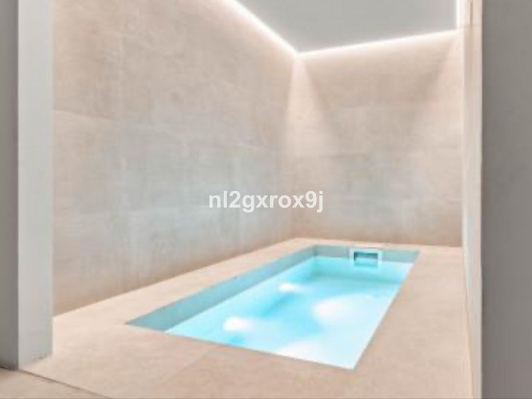 Villa for Sale in Nueva Andalucía, Malaga 24