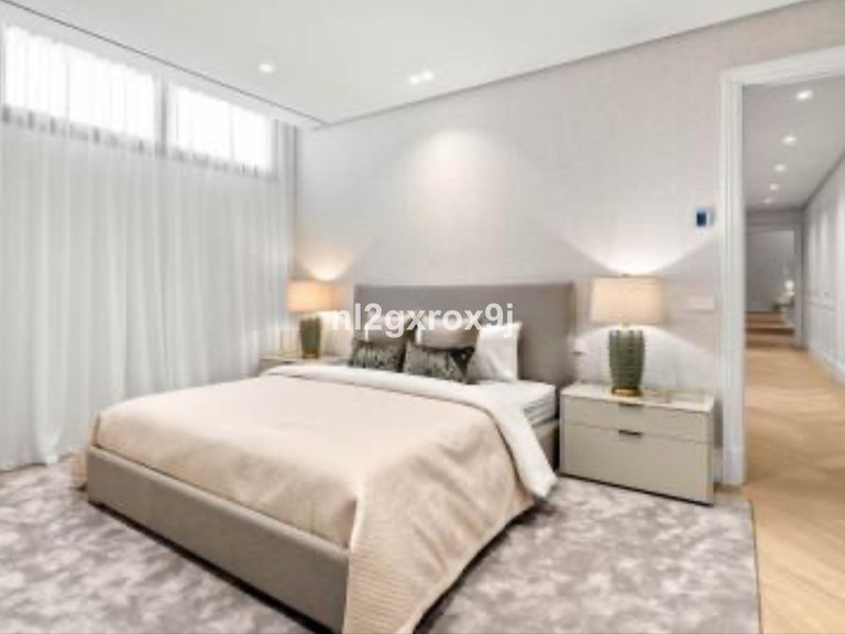 Villa for Sale in Nueva Andalucía, Malaga 27