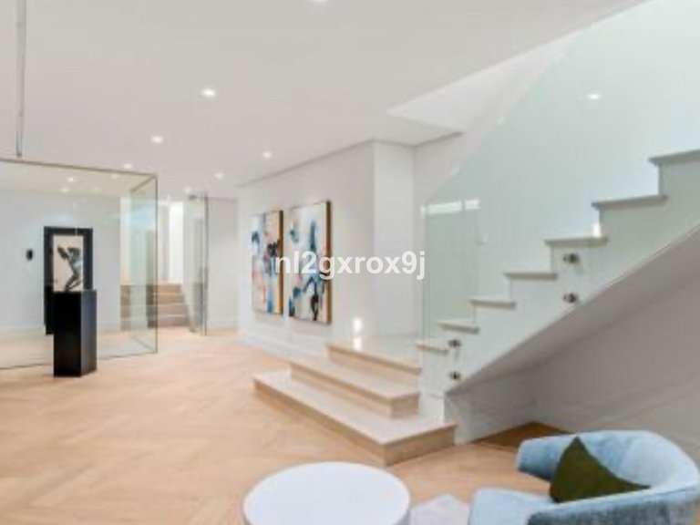 Villa for Sale in Nueva Andalucía, Malaga 32