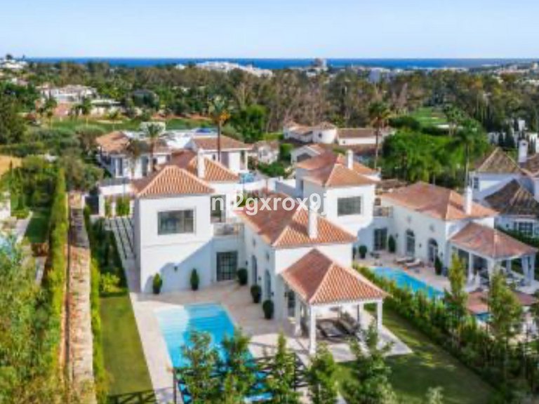 Villa for Sale in Nueva Andalucía, Malaga 38