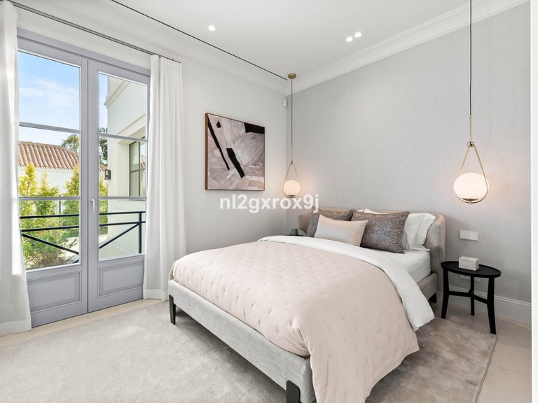 Villa for Sale in Nueva Andalucía, Malaga 39