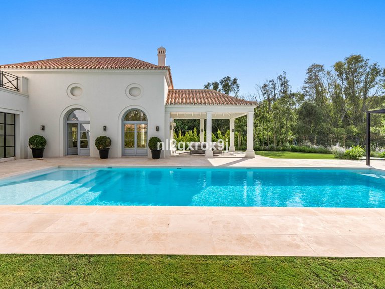 Villa for Sale in Nueva Andalucía, Malaga 51