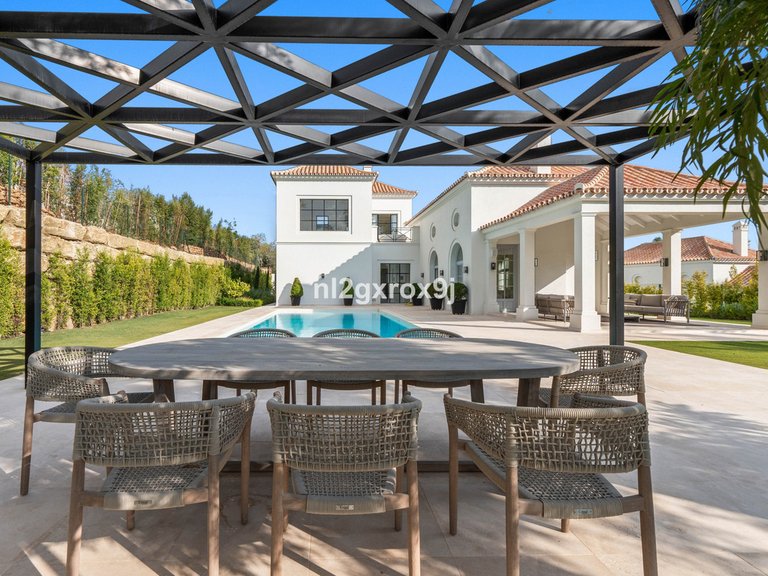 Villa for Sale in Nueva Andalucía, Malaga 52