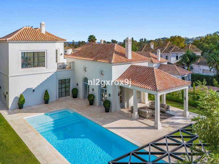 Villa for Sale in Nueva Andalucía, Malaga 53