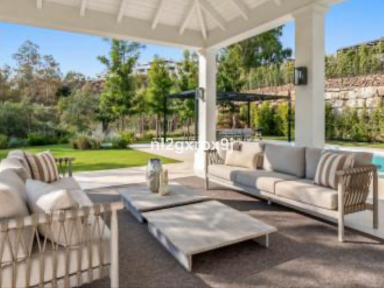 Villa for Sale in Nueva Andalucía, Malaga 8