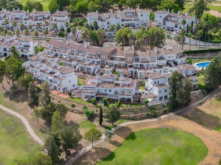 Villa for Sale in Alhaurín De La Torre, Malaga 1