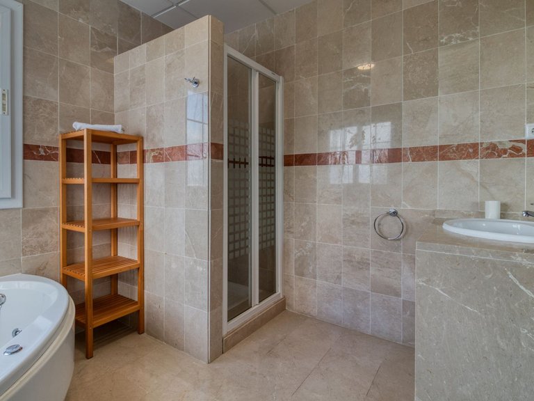 Villa for Sale in Alhaurín De La Torre, Malaga 18