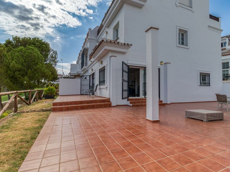 Villa for Sale in Alhaurín De La Torre, Malaga 3