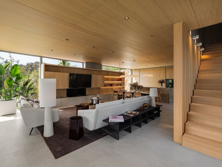 Villa for Sale in Nueva Andalucía, Malaga 3