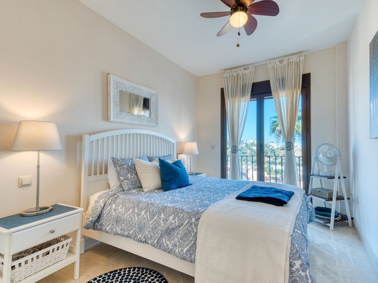 Villa for Sale in Estepona, Malaga 11