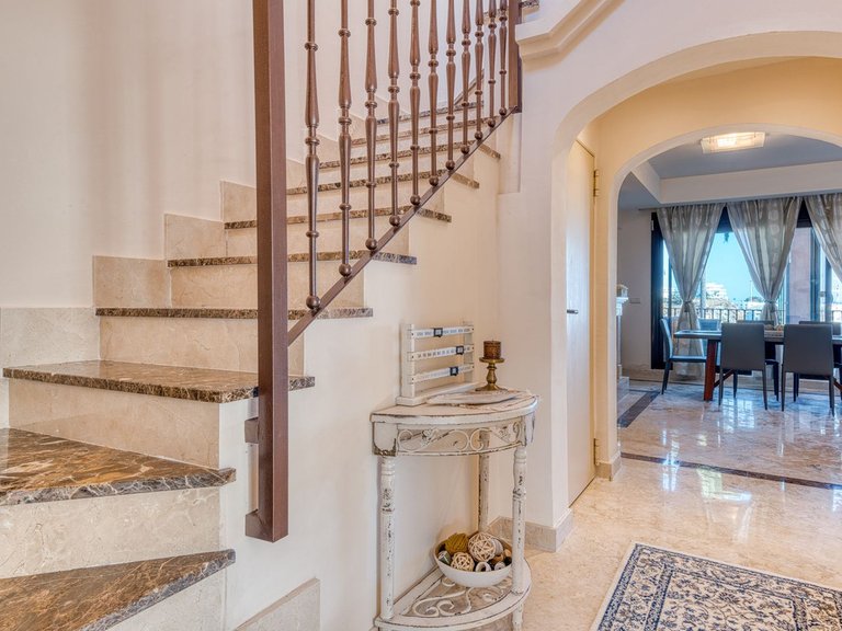 Villa for Sale in Estepona, Malaga 19