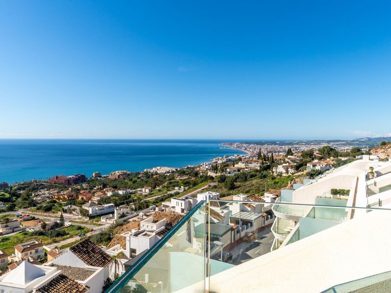 Apartment for Sale in Benalmadena Pueblo, Malaga 38