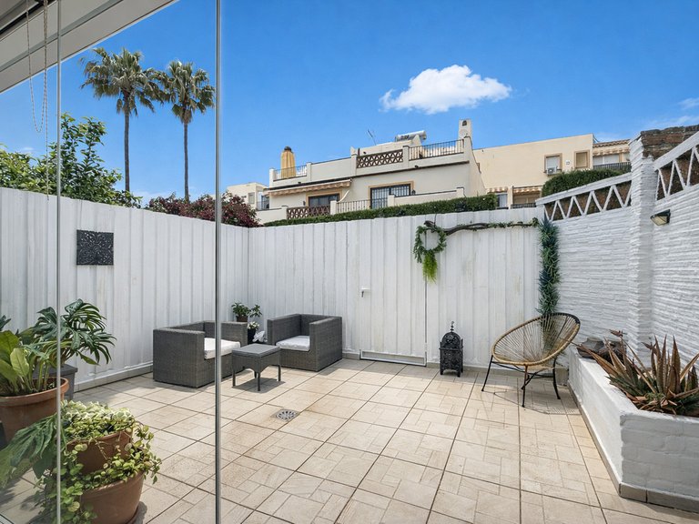 Villa for Sale in Estepona, Malaga 17
