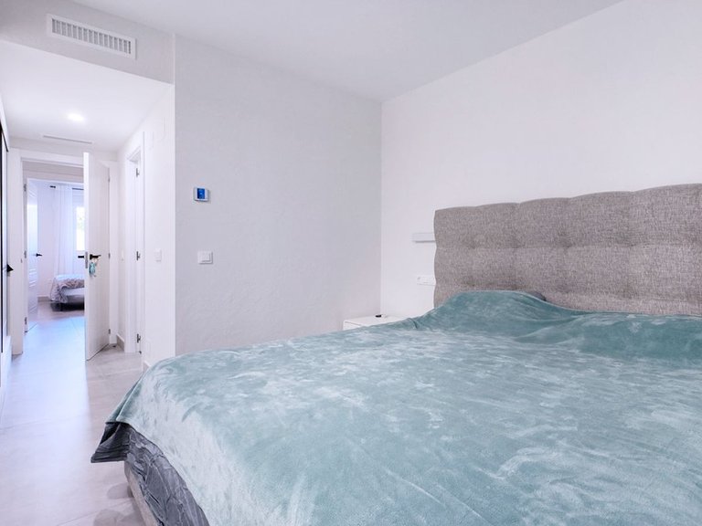 Apartment for Sale in El Paraiso, Malaga 16