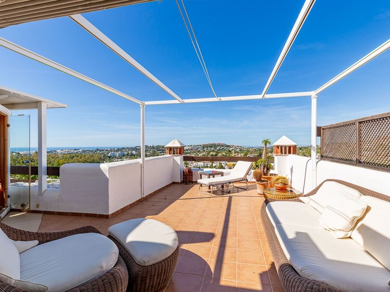 Apartment for Sale in Nueva Andalucía, Malaga 3