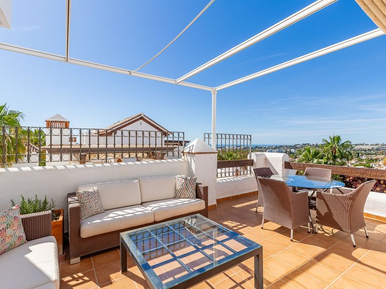 Apartment for Sale in Nueva Andalucía, Malaga 4