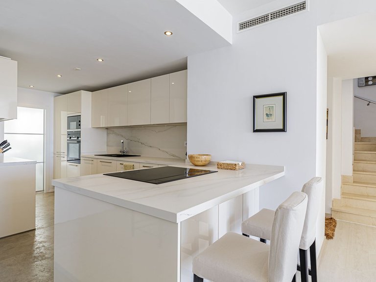 Apartment for Sale in Nueva Andalucía, Malaga 6