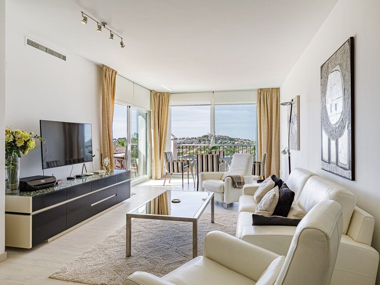 Apartment for Sale in Nueva Andalucía, Malaga 7