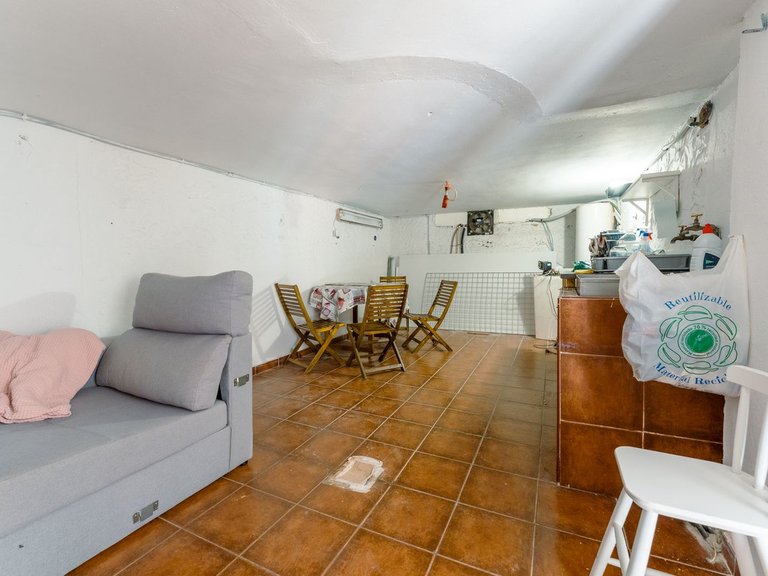 Commercial for Sale in Calahonda, Malaga 12