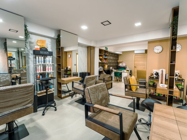Commercial for Sale in Calahonda, Malaga 29