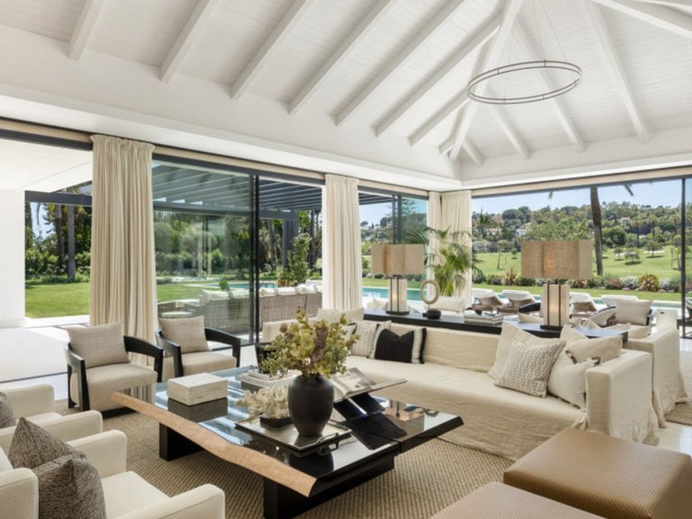 Villa for Sale in Nueva Andalucía, Malaga 20