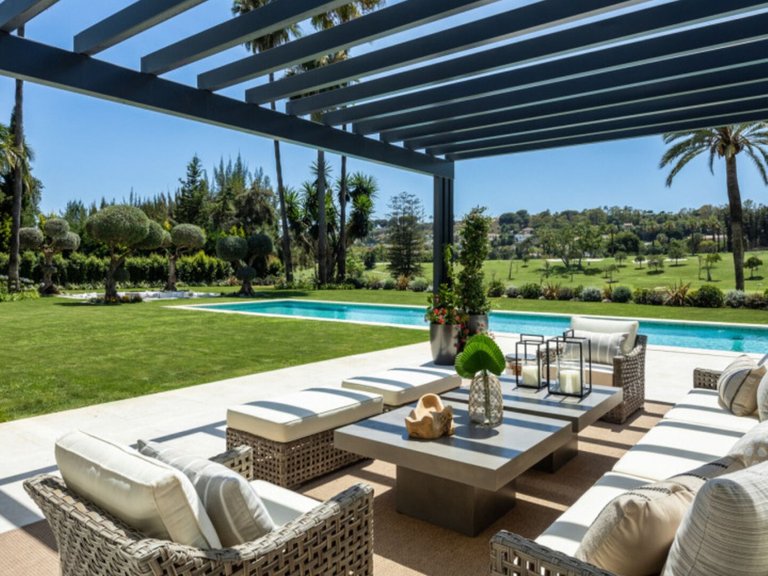 Villa for Sale in Nueva Andalucía, Malaga 7