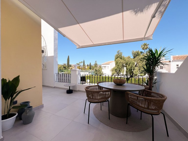 Apartment for Sale in Nueva Andalucía, Malaga 14