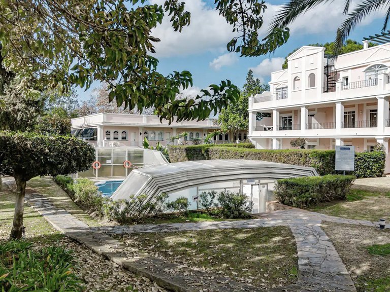 Apartment for Sale in Nueva Andalucía, Malaga 30