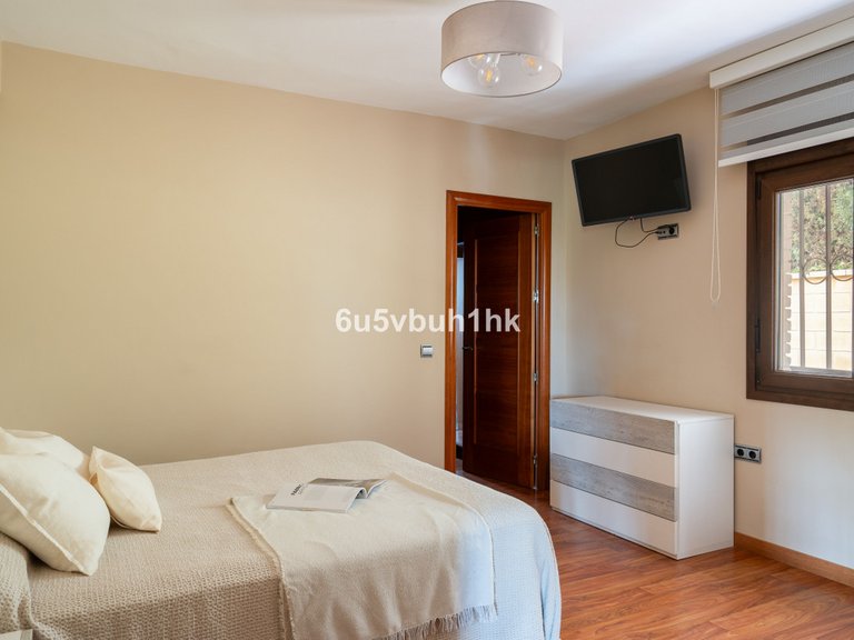 Villa for Sale in Benalmadena, Malaga 11