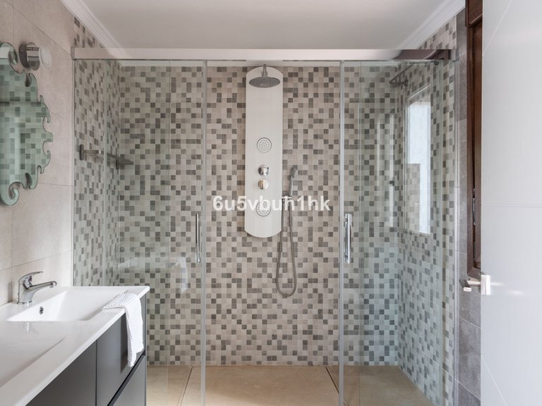 Villa for Sale in Benalmadena, Malaga 27
