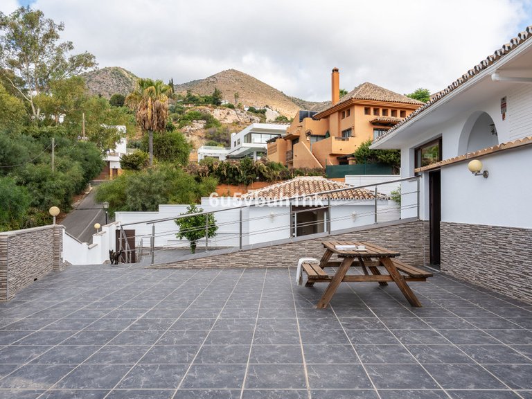 Villa for Sale in Benalmadena, Malaga 28