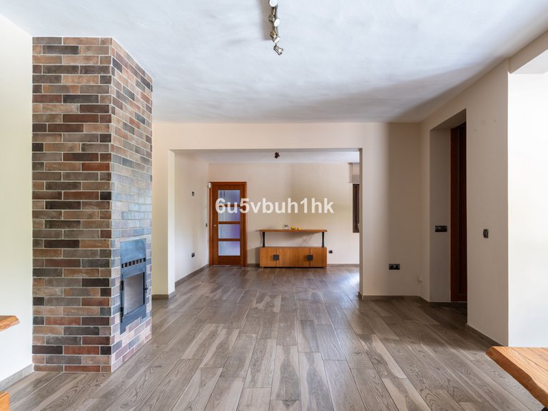 Villa for Sale in Benalmadena, Malaga 3