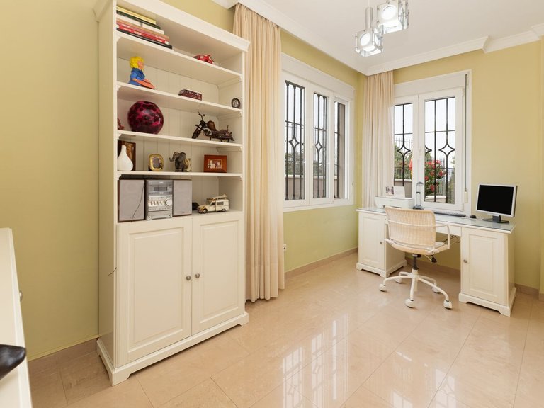 Villa for Sale in Málaga, Malaga 23