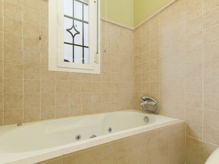 Villa for Sale in Málaga, Malaga 26