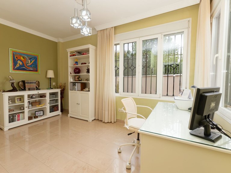 Villa for Sale in Málaga, Malaga 33