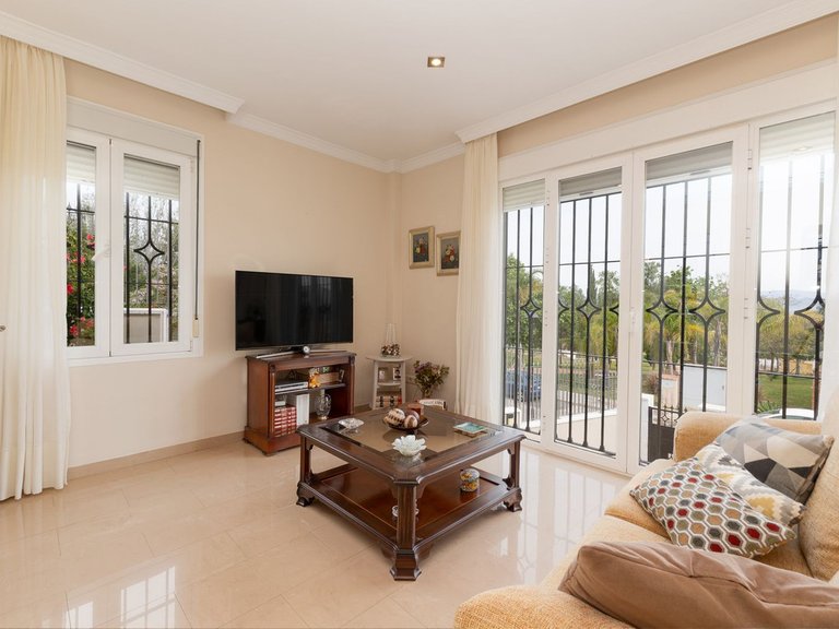 Villa for Sale in Málaga, Malaga 37