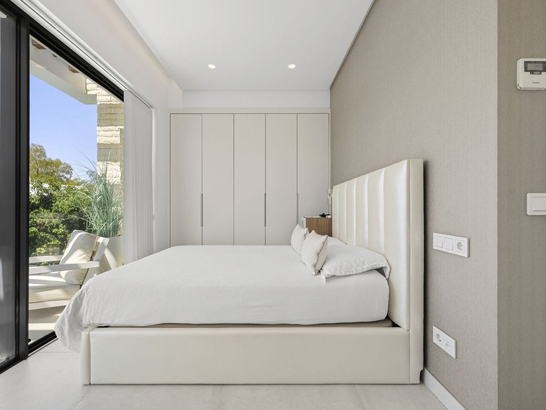 Villa for Sale in Estepona, Malaga 23