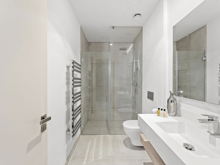 Villa for Sale in Estepona, Malaga 31